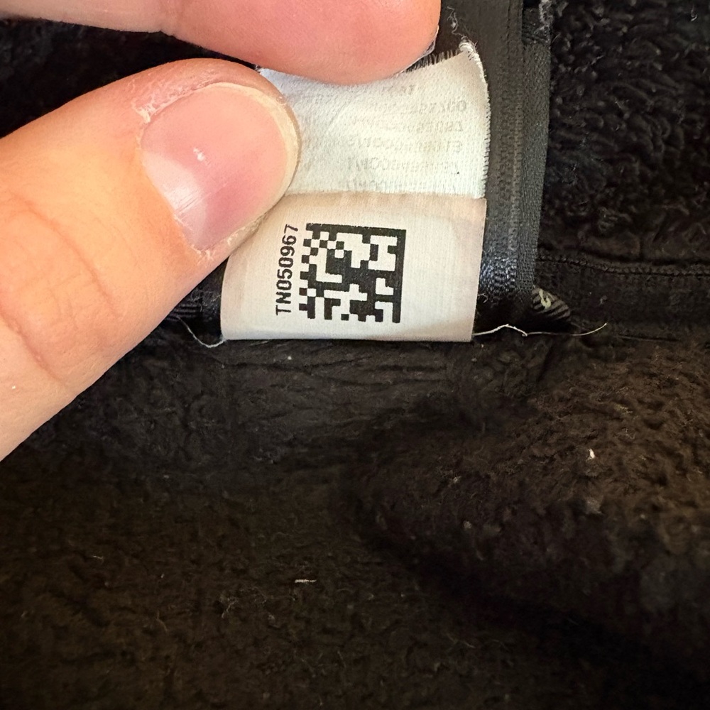 The North Face Black Teddy Jacket - Picture 15 of 15